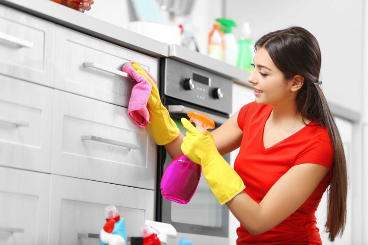 Maintain Clean Kitchen Cabinets and Drawers
